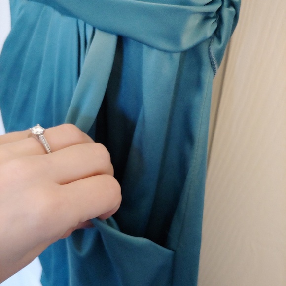 NWOT Strapless dress with pockets! - Picture 3 of 4